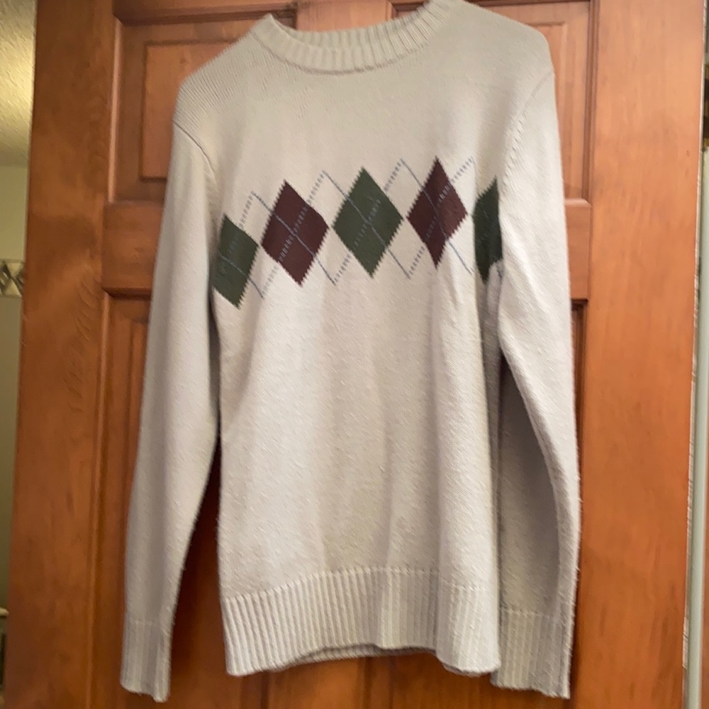 Men’s long sleeve sweater